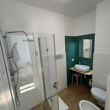 Casa Camelia - Elegant Palace With Terrace - Semesterbostad *