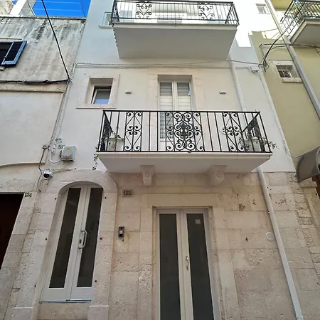 Semesterbostad Casa Camelia - Elegant Palace With Terrace -