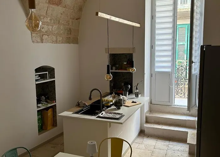 Casa Camelia - Elegant Palace With Terrace - 펜션